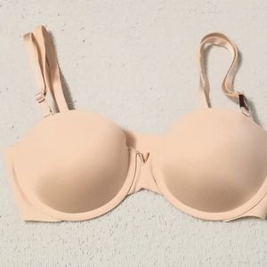 Victorias Secret Size 32B color Pink